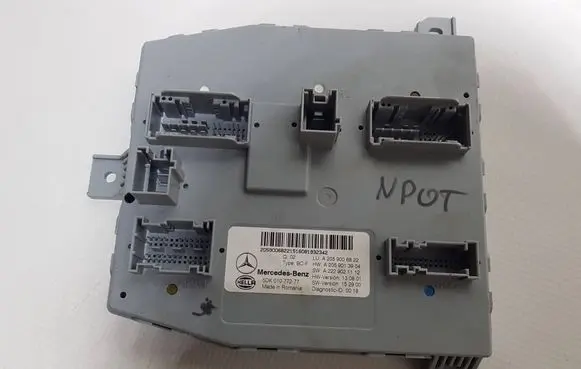 Mercedes-Benz C W205 Comfort/convenience module 2059006822BFG A2059006822