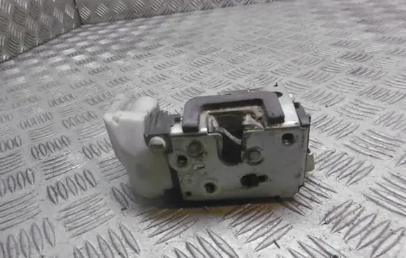 Fiat Punto (188) Rear door lock