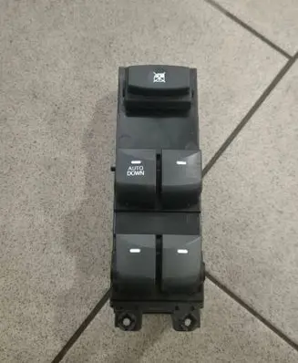 Hyundai i30 Electric window control switch 93570A6050