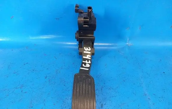 Nissan Sentra B17 Gear shift selector indicator 180023RA0B