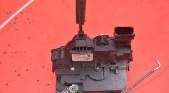 Fiat Punto (199) Front door lock 51797561