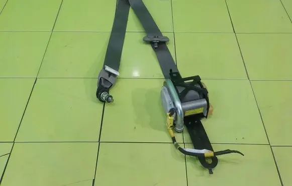 Honda Insight Front seatbelt TKAH3EJ530 BEZPIECZENSTWA