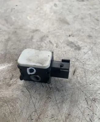 Hyundai Santa Fe Airbag deployment crash/impact sensor 959228000