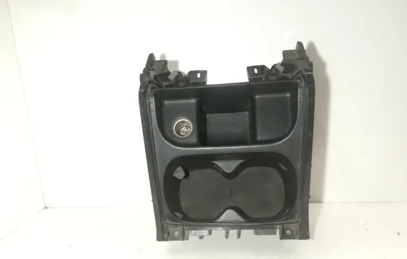 Cup holder front