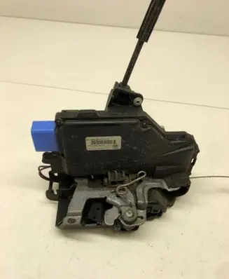 Seat Altea Front door lock 3D1837015AB