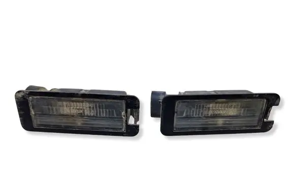 Volkswagen Fox Number plate light 04641000