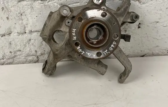 Volvo S60 Rear wheel hub 31681579
