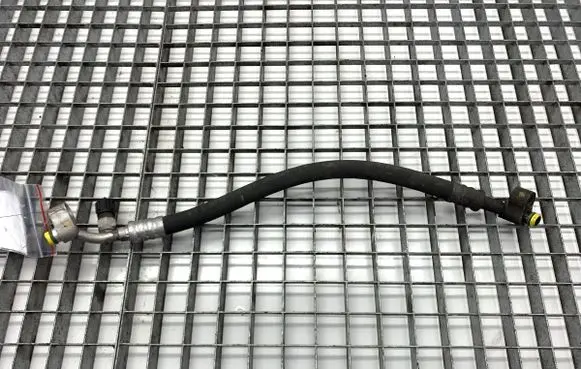 BMW 3 E46 Air conditioning (A/C) pipe/hose 