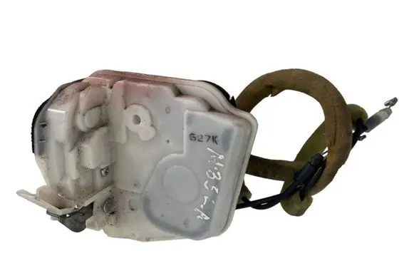 Mazda 3 II Rear door lock P96G01R1 0C03C0395