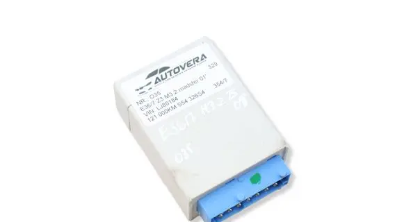 BMW Z3 E36 Window wiper relay 8366381 61358366381