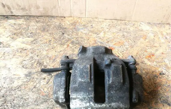 Mercedes-Benz C W203 Front brake caliper