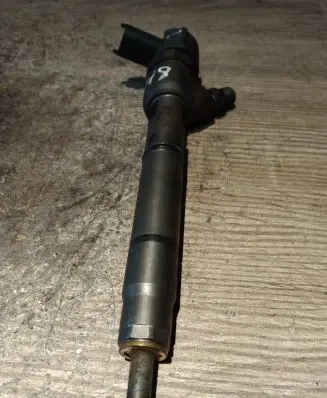KIA Rio Fuel injector 338002A400 0445110256 7913023461212
