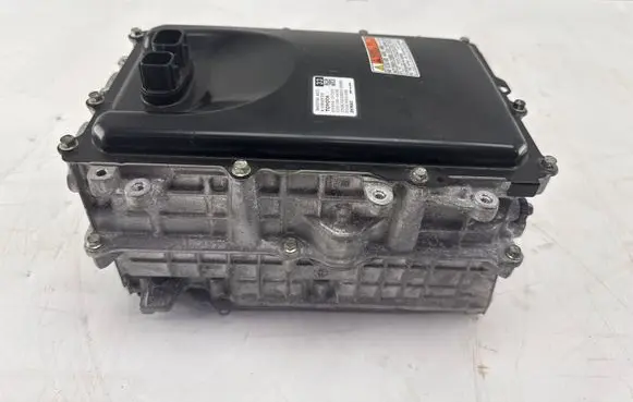 Toyota Yaris Cross Voltage converter inverter G920052330