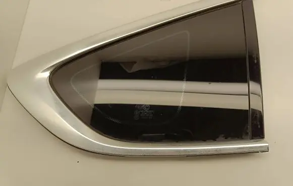 BMW 5 GT F07 Rear side window 7197898 11743010
