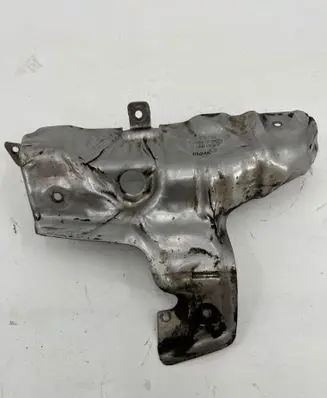 Volvo V60 Heat shield in engine bay 31361957 R14MA