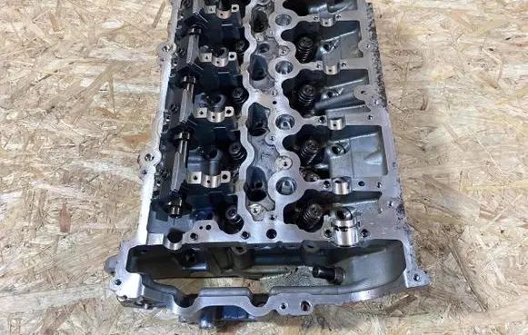 BMW X3 G01 Engine head 860258106