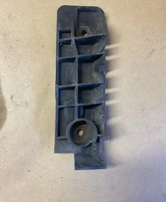 Audi A4 S4 B6 8E 8H Front bumper mounting bracket 8E0807283