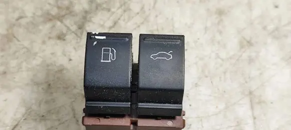 Volkswagen PASSAT B6 Tailgate opening switch 3C0958903