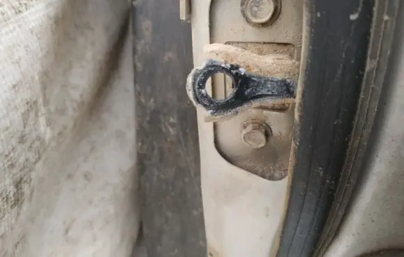 Nissan Pathfinder R51 Front door check strap stopper 
