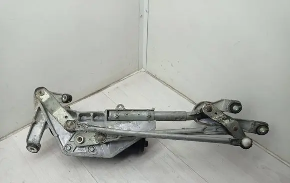 Honda CR-V Front wiper linkage and motor 8003a5429