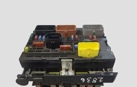 Citroen Berlingo BSM Control unit 9666700480 9636079380