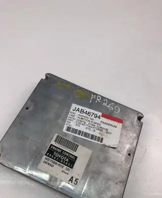 Toyota Avensis T250 Engine control unit/module 8966105A51