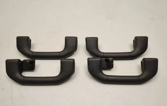 Mercedes-Benz C W204 Front interior roof grab handle A2048100151