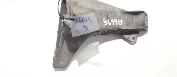 Audi A4 S4 B5 8D Engine mounting bracket 8d0199308l