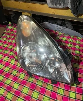 Toyota Corolla Verso AR10 Headlight/headlamp M60GF10 0USTNG