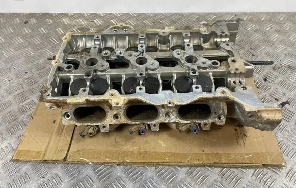 KIA Stinger Engine head 