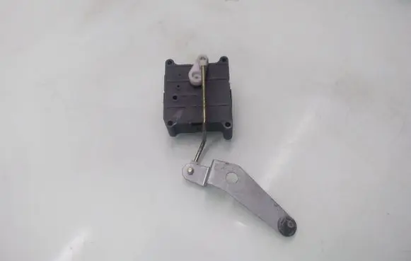 Mitsubishi Space Star Air flap motor/actuator MR910476