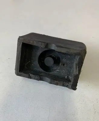 BMW 7 E65 E66 Jacking socket point 7039760 51717039760