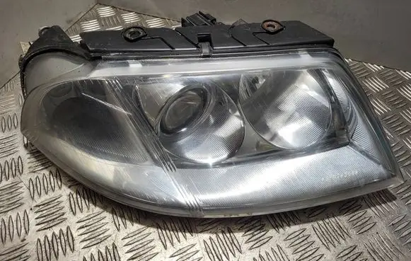 Volkswagen PASSAT B5.5 Headlight/headlamp 3B0941016AN