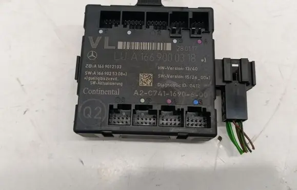 Mercedes-Benz CLA C117 X117 W117 Door control unit/module A1669000318