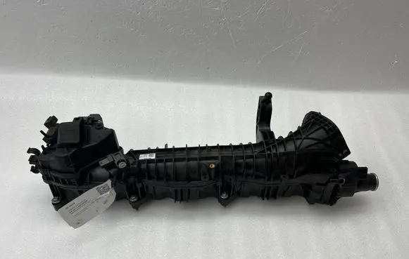 BMW 4 F36 Gran coupe Intake manifold 7811909