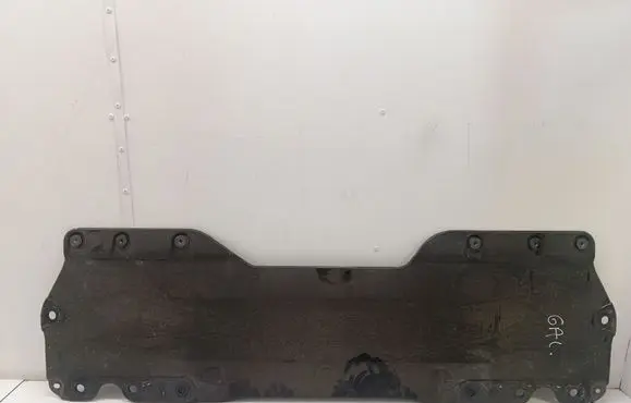 Rear underbody cover/under tray