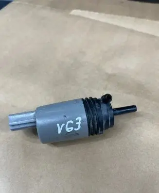 BMW 3 E90 E91 Windscreen/windshield washer pump 23557610