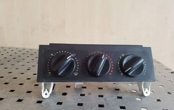 Renault Kangoo I Climate control unit 9070437047