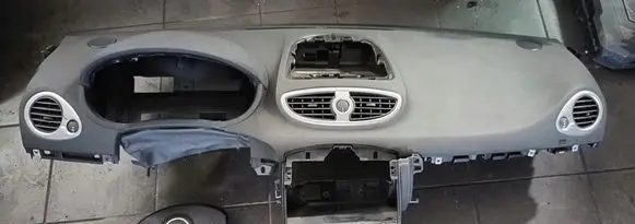 Renault Clio III Dashboard glove box trim 