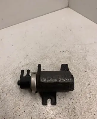Land Rover Discovery Vacuum valve 72190323 2246175 01T029