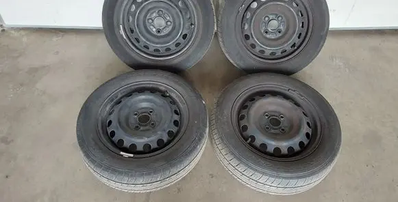 Toyota Yaris R15 steel rim 
