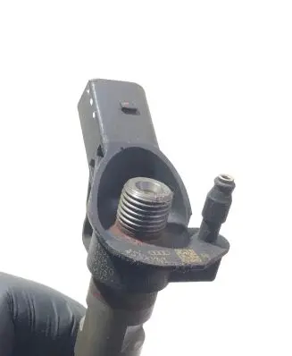Audi Q7 4L Fuel injector 059130277AB