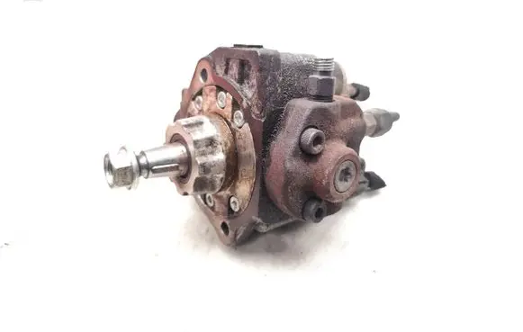 Opel Astra J Fuel injection high pressure pump 55581885 2940000504