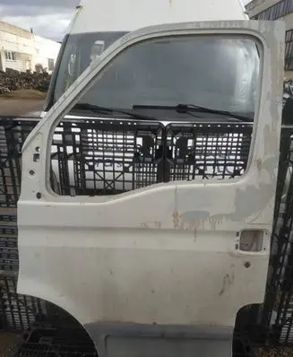 Iveco Daily 40.8 Front door baltos
