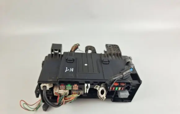 Ford Mondeo Mk III Fuse module 5014P01