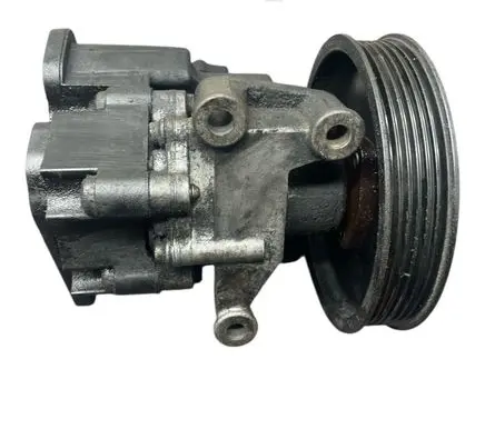 Mercedes-Benz E W211 Power steering pump A6112300115