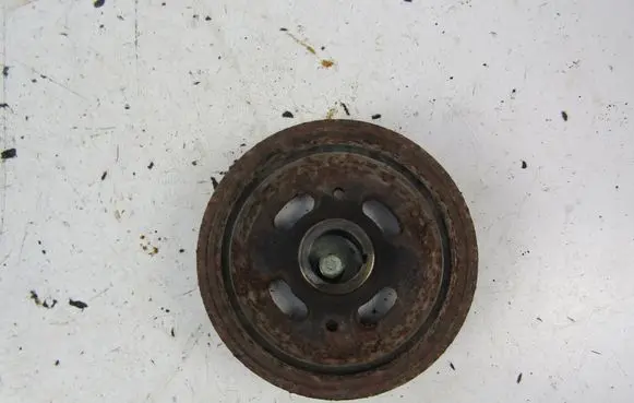 Suzuki Swift I Crankshaft pulley 