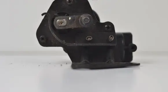 Mercedes-Benz C W203 Vent window/glass motor 95VW14453AA 7M0847079