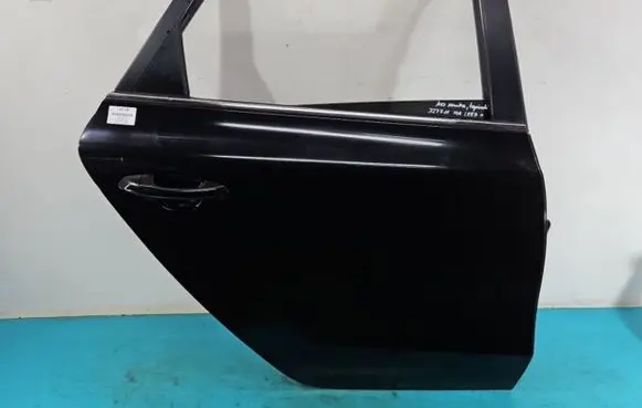Rear door