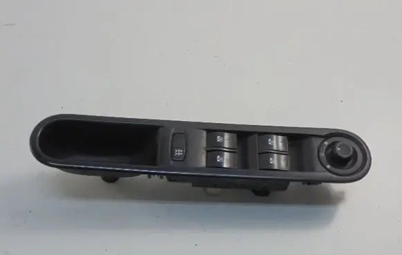Renault Espace - Grand espace IV Electric window control switch 8200519355